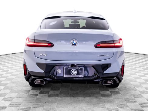 Certified 2025 BMW X4 xDrive30i w/ Premium Package AWD/4WD image 4