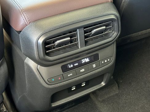 New 2026 Honda Pilot Touring image 14