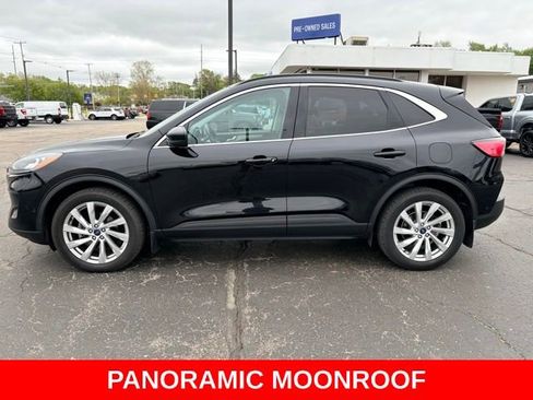 Used 2021 Ford Escape Titanium w/ Titanium Elite Package AWD/4WD image 3
