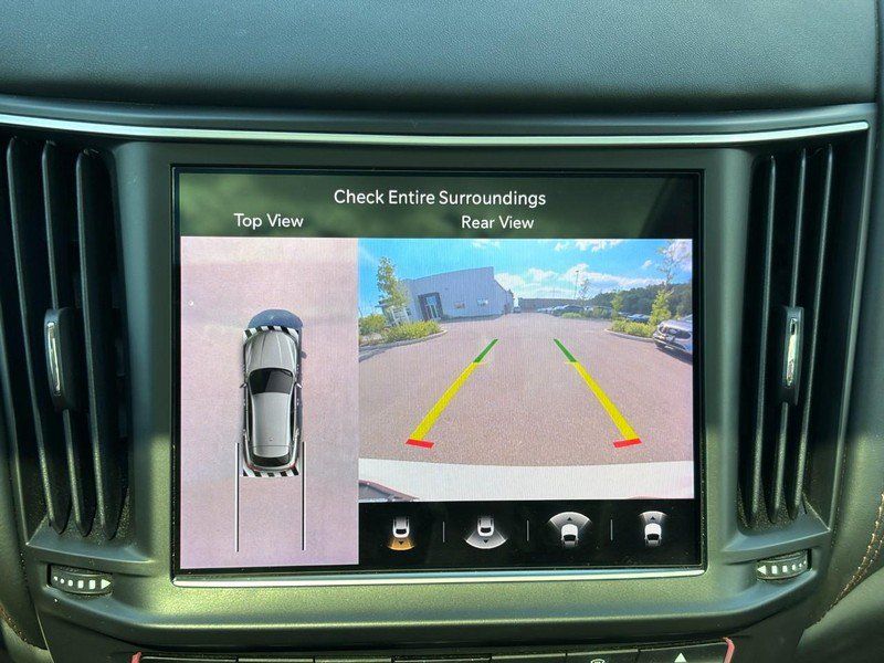 Used 2022 Maserati Levante Modena AWD/4WD image 21