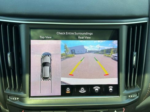 Used 2022 Maserati Levante Modena AWD/4WD image 21