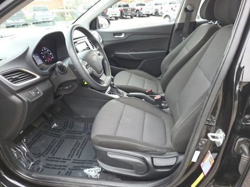 Used 2020 Hyundai Accent SE image 30