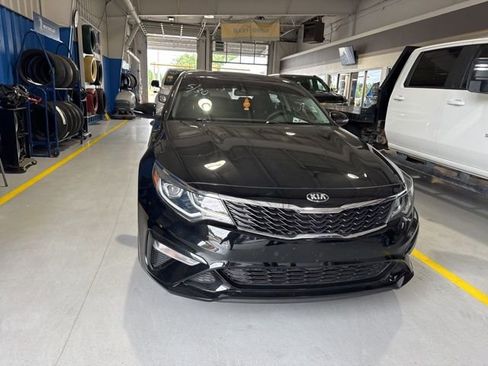 Used 2020 Kia Optima LX FWD image 2