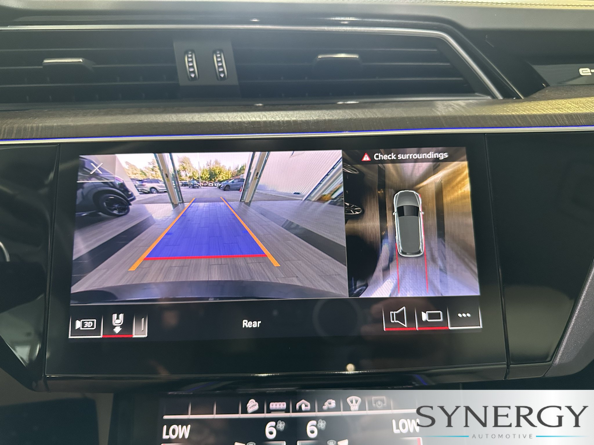 Used 2021 Audi e-tron Prestige w/ Prestige Package AWD/4WD image 14