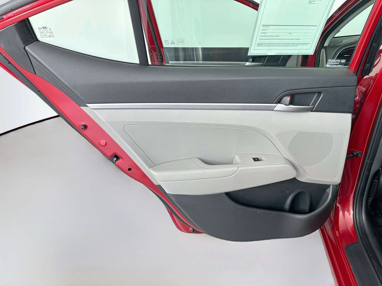 Used 2019 Hyundai Elantra SE FWD image 28