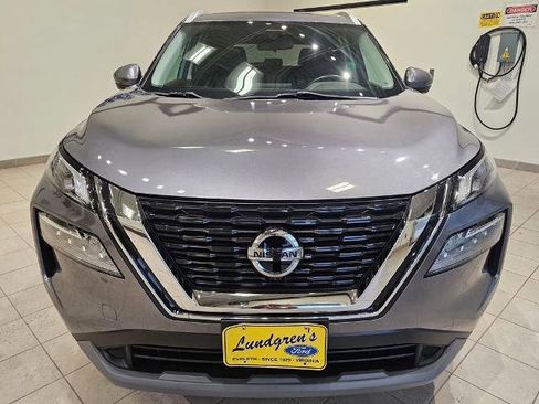 Used 2021 Nissan Rogue SV w/ Premium Package AWD/4WD image 8