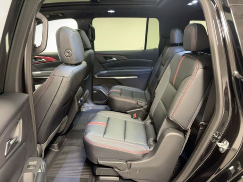 New 2026 Chevrolet Traverse RS w/ LPO, Floor Liner Package image 14