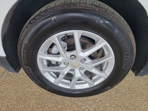 Used 2024 Chevrolet Equinox LT w/ LPO, Floor Liner Package FWD image 19