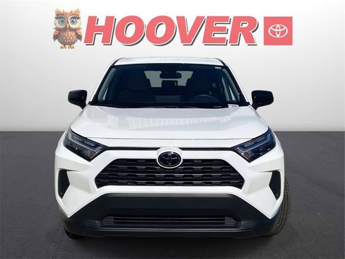 Used 2025 Toyota RAV4 LE image 7