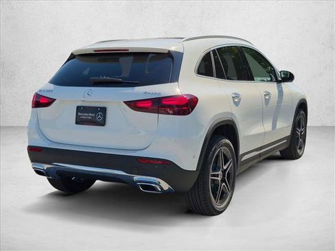 New 2026 Mercedes-Benz GLA 250 4MATIC image 2