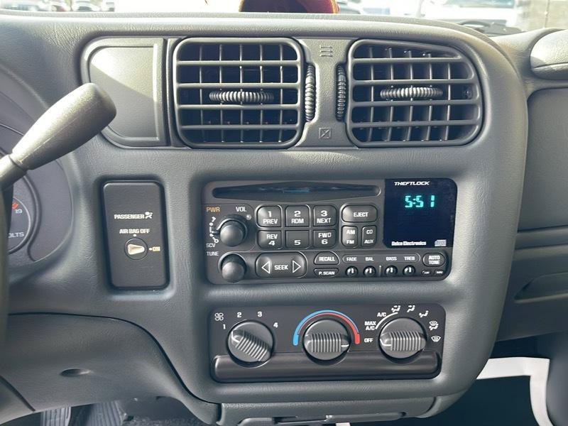Used 2001 Chevrolet S10 Pickup LS w/ Preferred Equipment Group RWD image 31