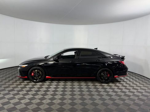 Used 2025 Hyundai Elantra N Base image 10