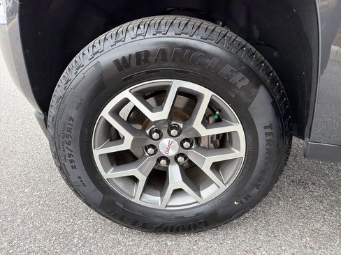 Used 2016 GMC Canyon SLE w/ All Terrain Package image 38