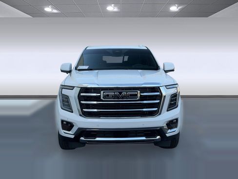 Used 2025 GMC Yukon Elevation AWD/4WD image 6
