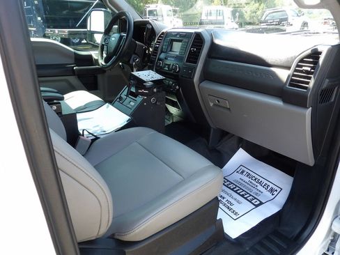 Used 2018 Ford F250 XL w/ Power Equipment Group RWD image 29