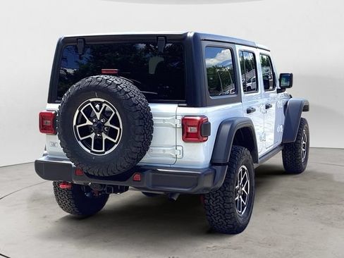Certified 2025 Jeep Wrangler Unlimited Rubicon AWD/4WD image 5