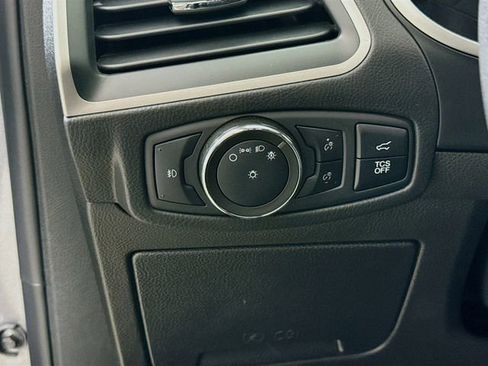 Used 2021 Ford Edge SEL w/ Convenience Package image 10