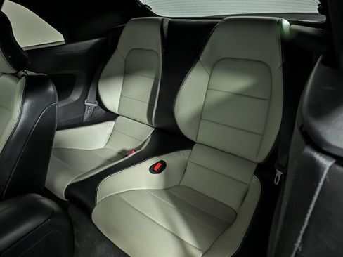 Used 2017 Ford Mustang GT Premium RWD image 19