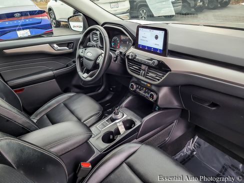 Used 2022 Ford Escape SEL image 32