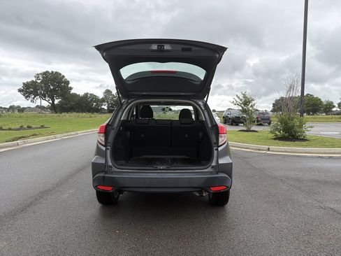 Certified 2021 Honda HR-V LX image 17