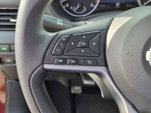 Used 2023 Nissan Sentra SV FWD image 18