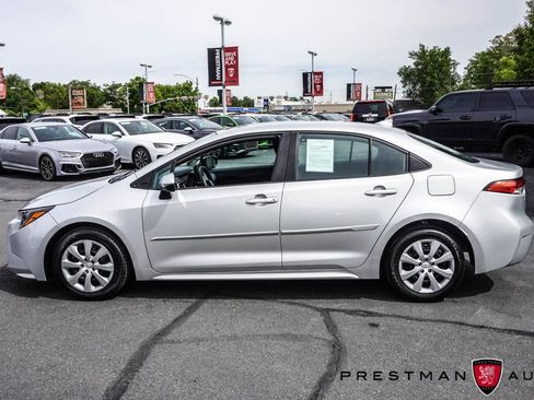 Used 2024 Toyota Corolla LE FWD image 11