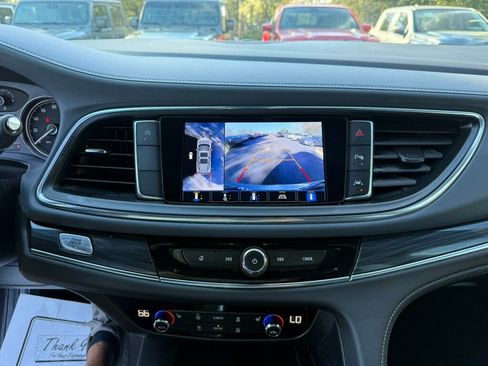 Used 2024 Buick Enclave Essence w/ Technology Package image 6