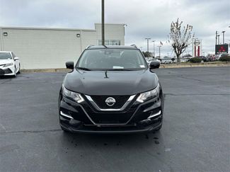 Used 2022 Nissan Rogue Sport SL video 2