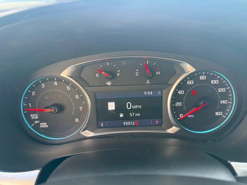 Used 2021 Chevrolet Traverse LT w/ LT Premium Package AWD/4WD image 27