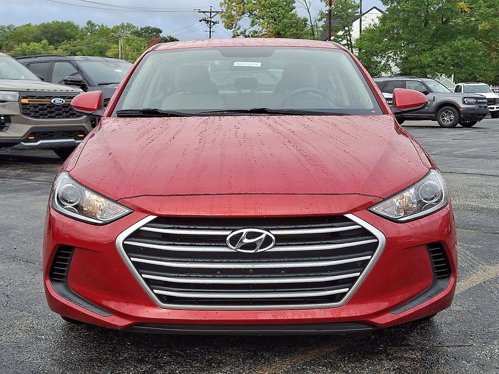 Used 2017 Hyundai Elantra SE FWD image 2