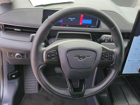 Used 2022 Ford Mustang Mach-E Premium RWD image 18