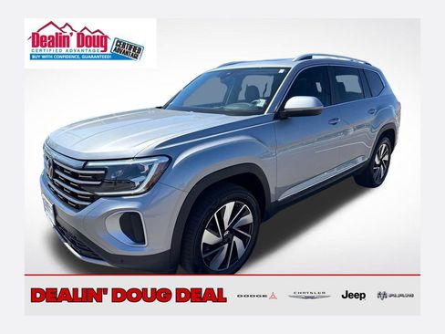Used 2024 Volkswagen Atlas SEL AWD/4WD image 1