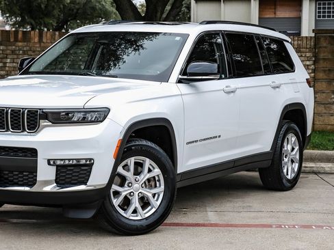 Used 2023 Jeep Grand Cherokee L Limited image 14