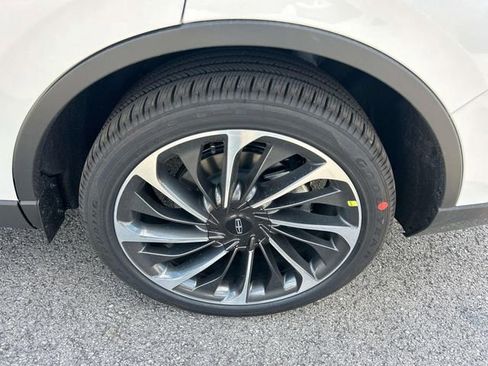 New 2026 Lincoln Aviator Reserve AWD/4WD image 11