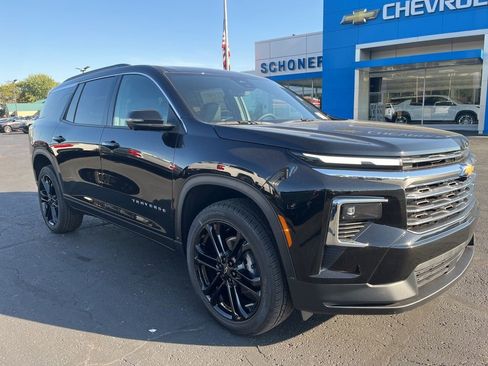 New 2026 Chevrolet Traverse LT w/ Driver Confidence Package image 2