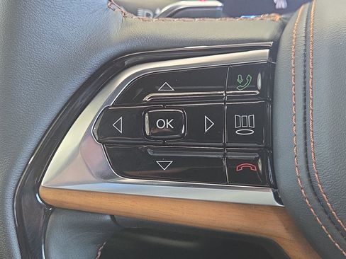 New 2025 Jeep Grand Cherokee Summit image 28