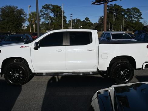 Used 2022 Chevrolet Silverado 1500 RST image 2