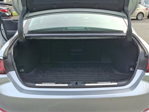 Used 2023 Lexus ES 350 Ultra Luxury image 28