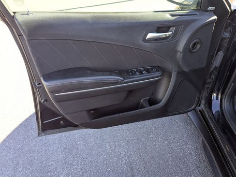 Used 2018 Dodge Charger SXT Plus image 14