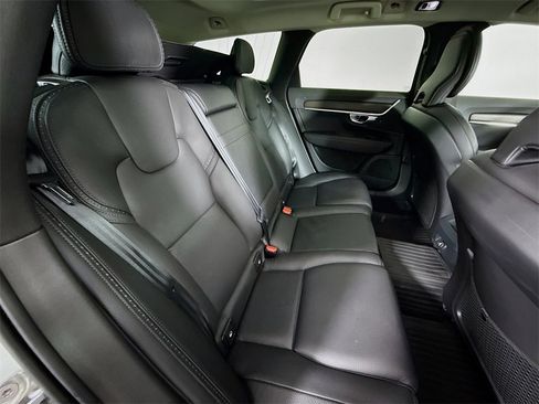 Used 2019 Volvo V90 T5 Cross Country w/ Advanced Package image 27