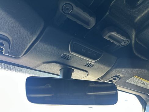 Used 2022 Jeep Gladiator Rubicon w/ Cold Weather Group image 23