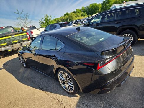 Used 2022 Lexus IS 500 RWD image 4