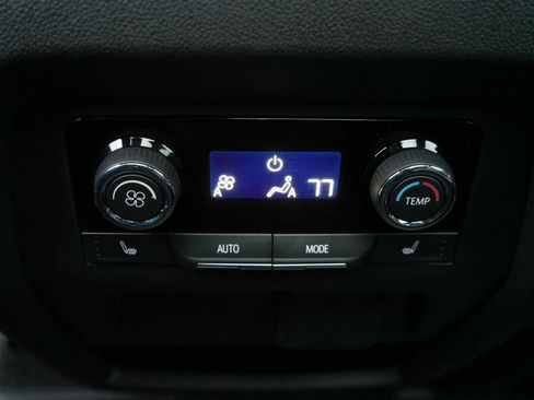 New 2026 Chevrolet Traverse RS image 19