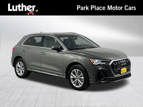 Used 2021 Audi Q3 2.0T Premium Plus image 1