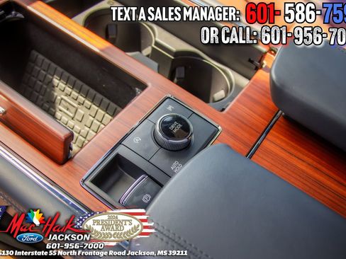 Used 2024 Lincoln Navigator Reserve AWD/4WD image 29