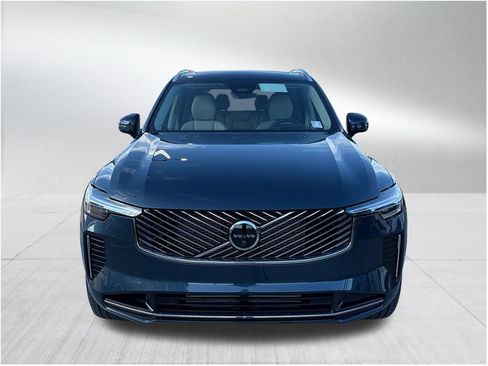 New 2026 Volvo XC90 T8 Ultra w/ Protection Package Premier image 2