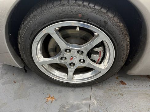 Used 1998 Chevrolet Corvette Convertible w/ Memory Pkg RWD image 36