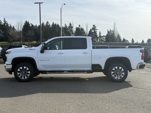 New 2026 Chevrolet Silverado 2500 LT image 2