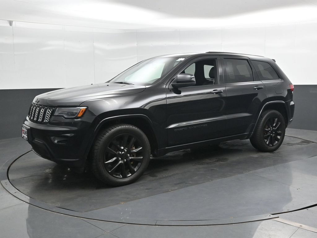 Used 2021 Jeep Grand Cherokee Laredo X AWD/4WD image 9