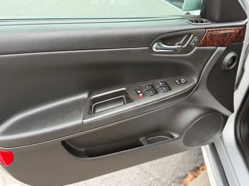 Used 2016 Chevrolet Impala Limited LS FWD image 10